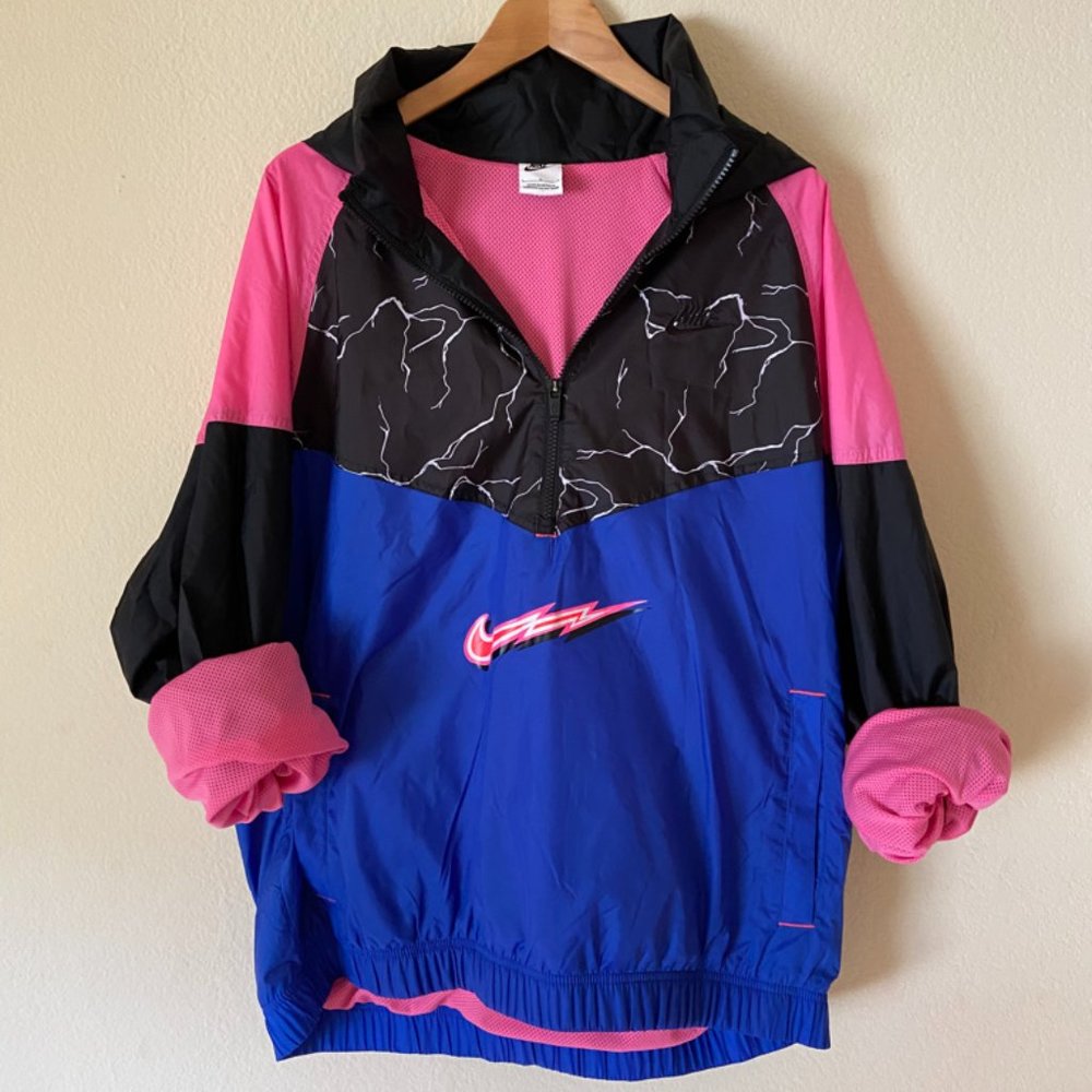NIKE WIND BREAKER JACKET